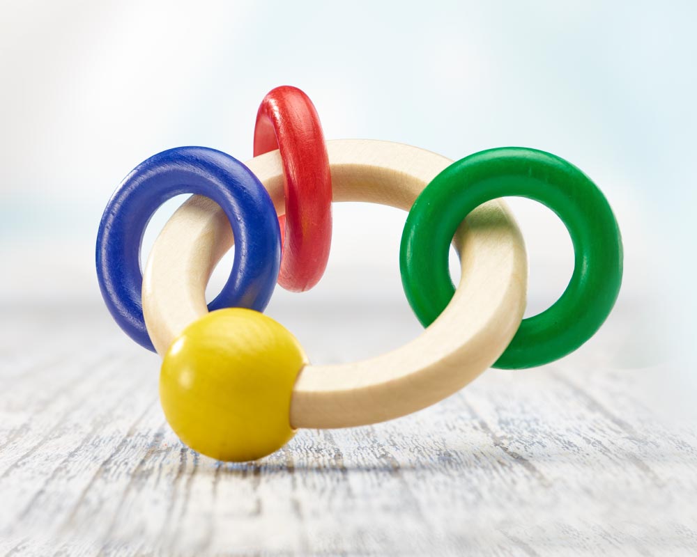 wooden grabbing toy round with rings
