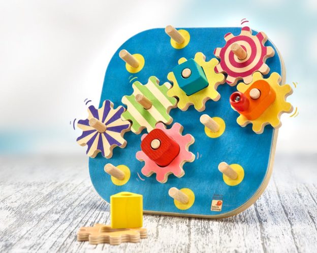 wooden winding fun stacking game toothed wheel