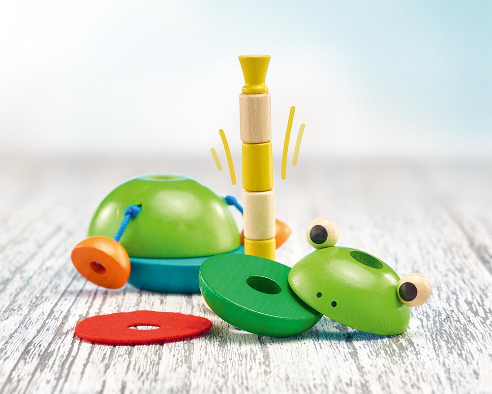 wooden stacking game frog pepito
