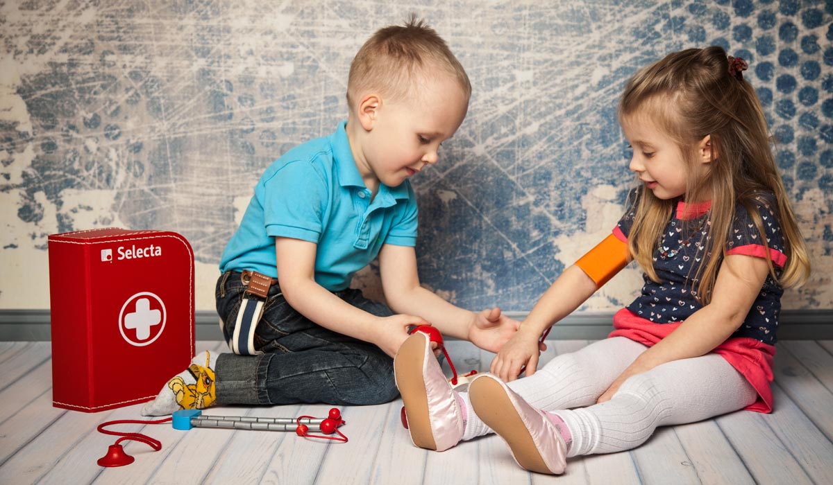 wooden toy play and learn