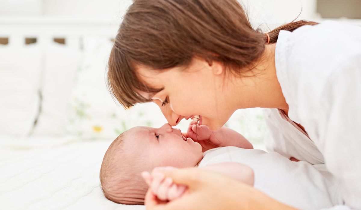 Milestones: your baby’s first 6 weeks after birth