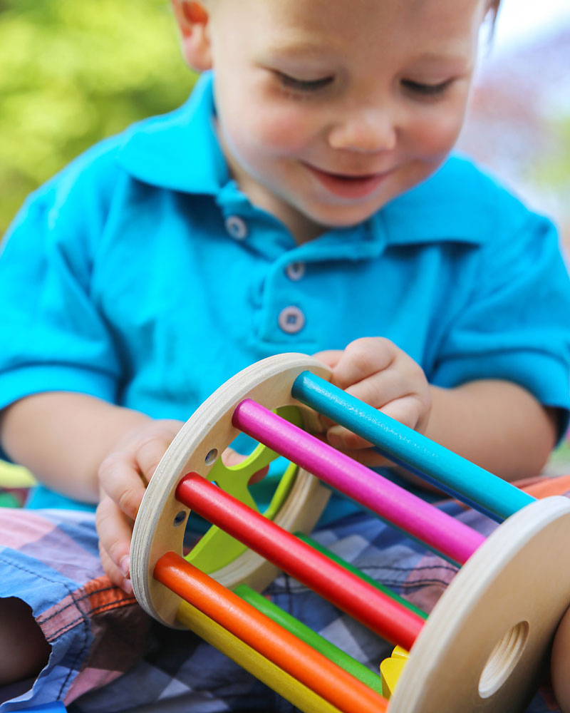 Baby with sorting roller wooden toy by selecta