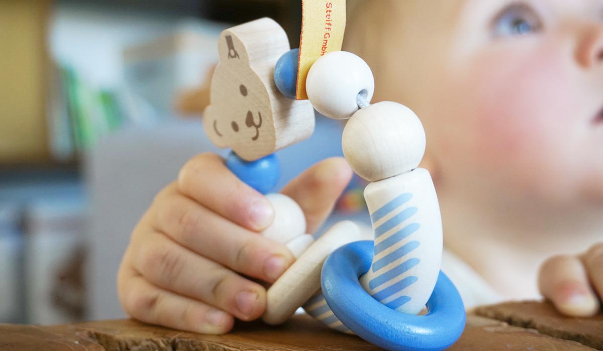 Selecta-Steiff-wooden-grabbing-toy Steiff wooden grabbing toy blue
